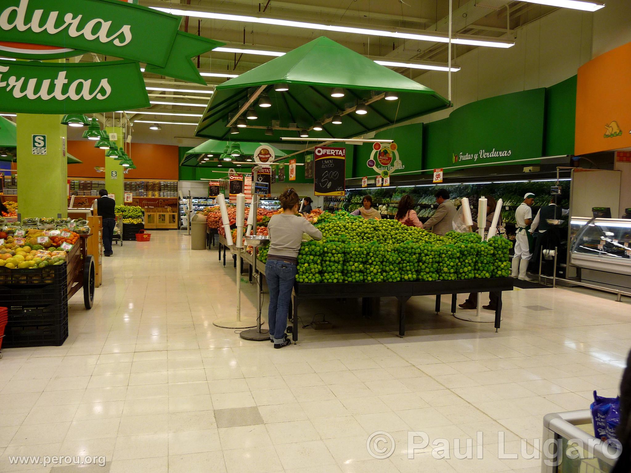 Supermarch Wong, Lima