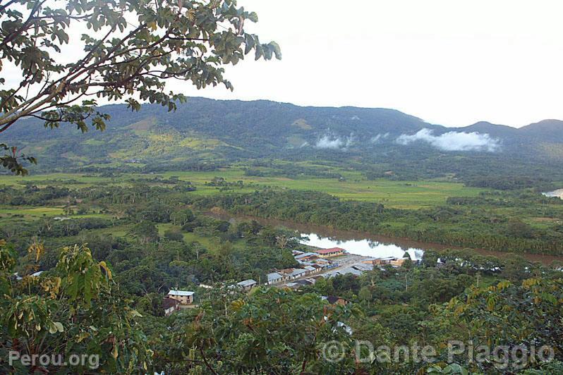 Port Tahuishco vu depuis le belvédère, Moyobamba