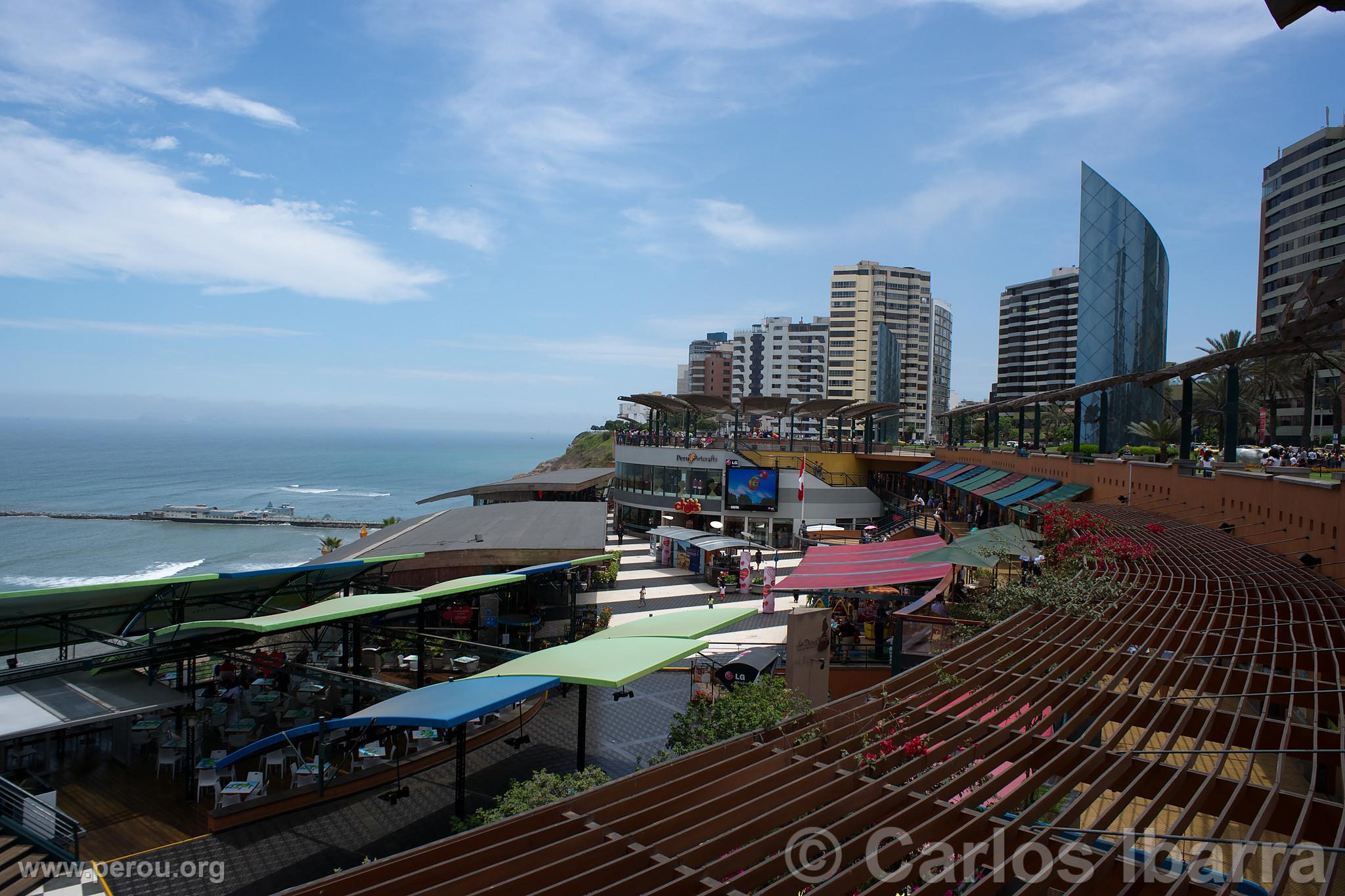 Centre commercial Larcomar de Miraflores, Lima