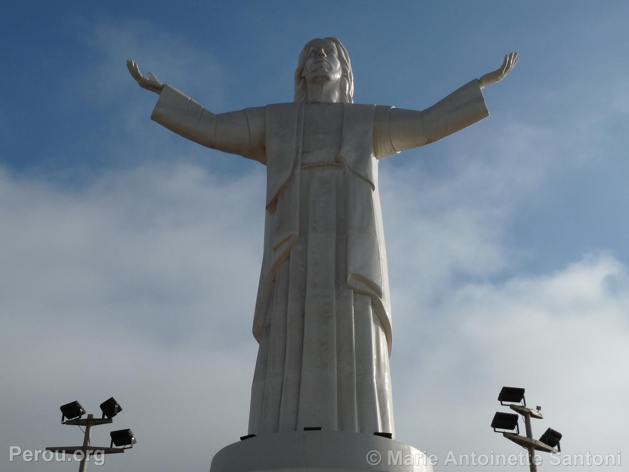 Le Christ du Pacifique, Lima