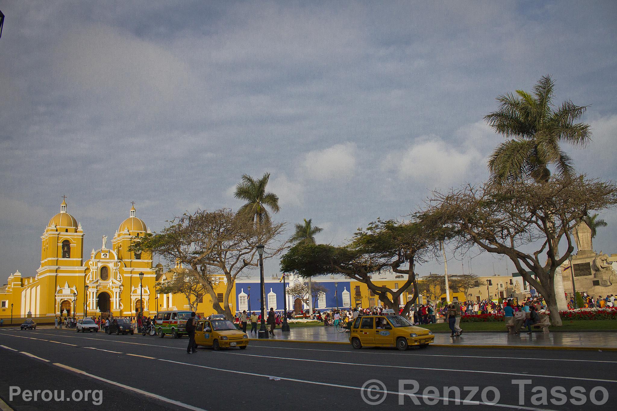 Place d'Armes, Trujillo