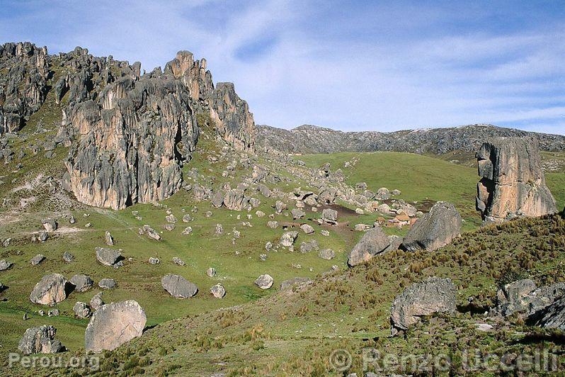 La Fôret de Pierres de Huayllay