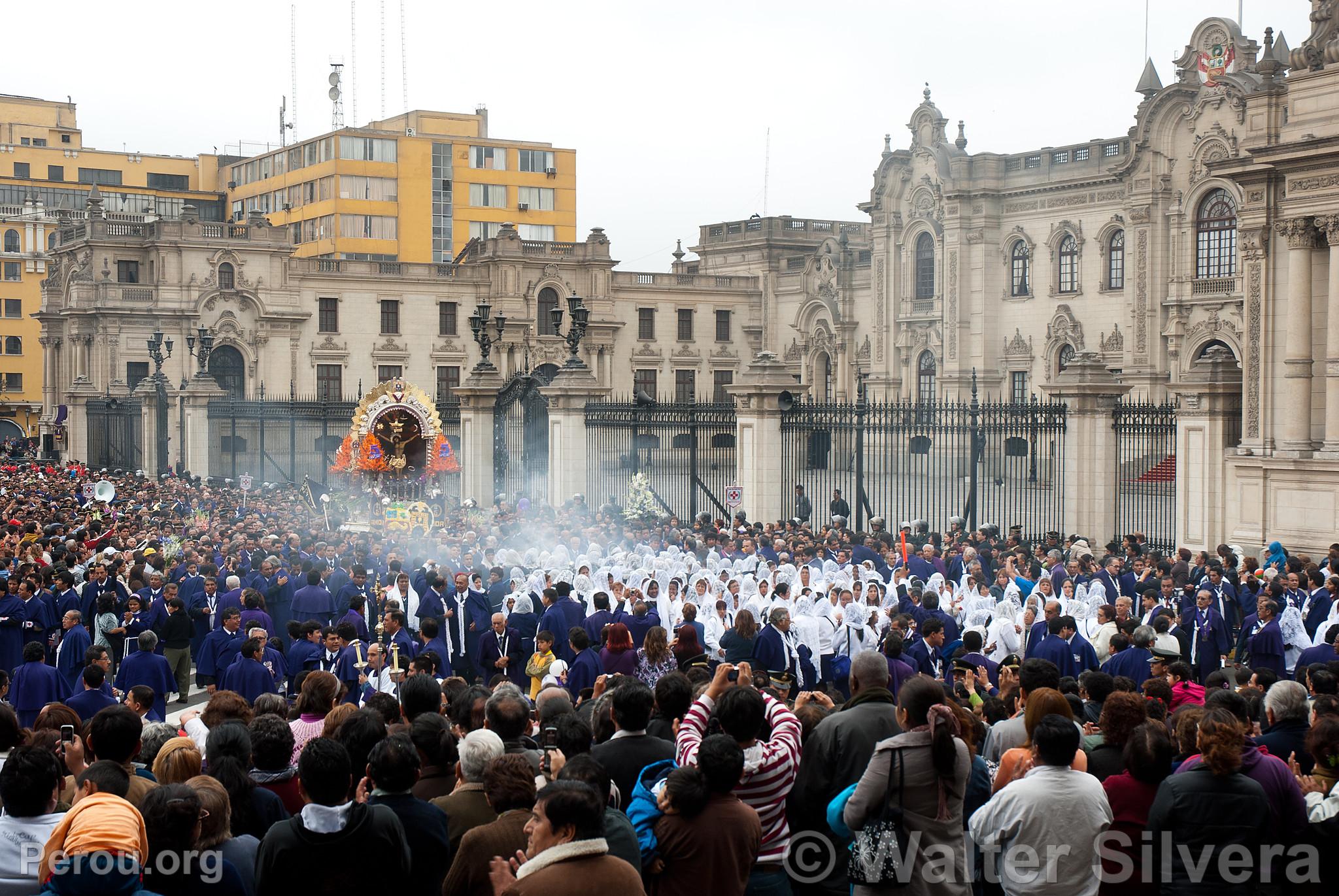 Procession du Seigneur des Miracles