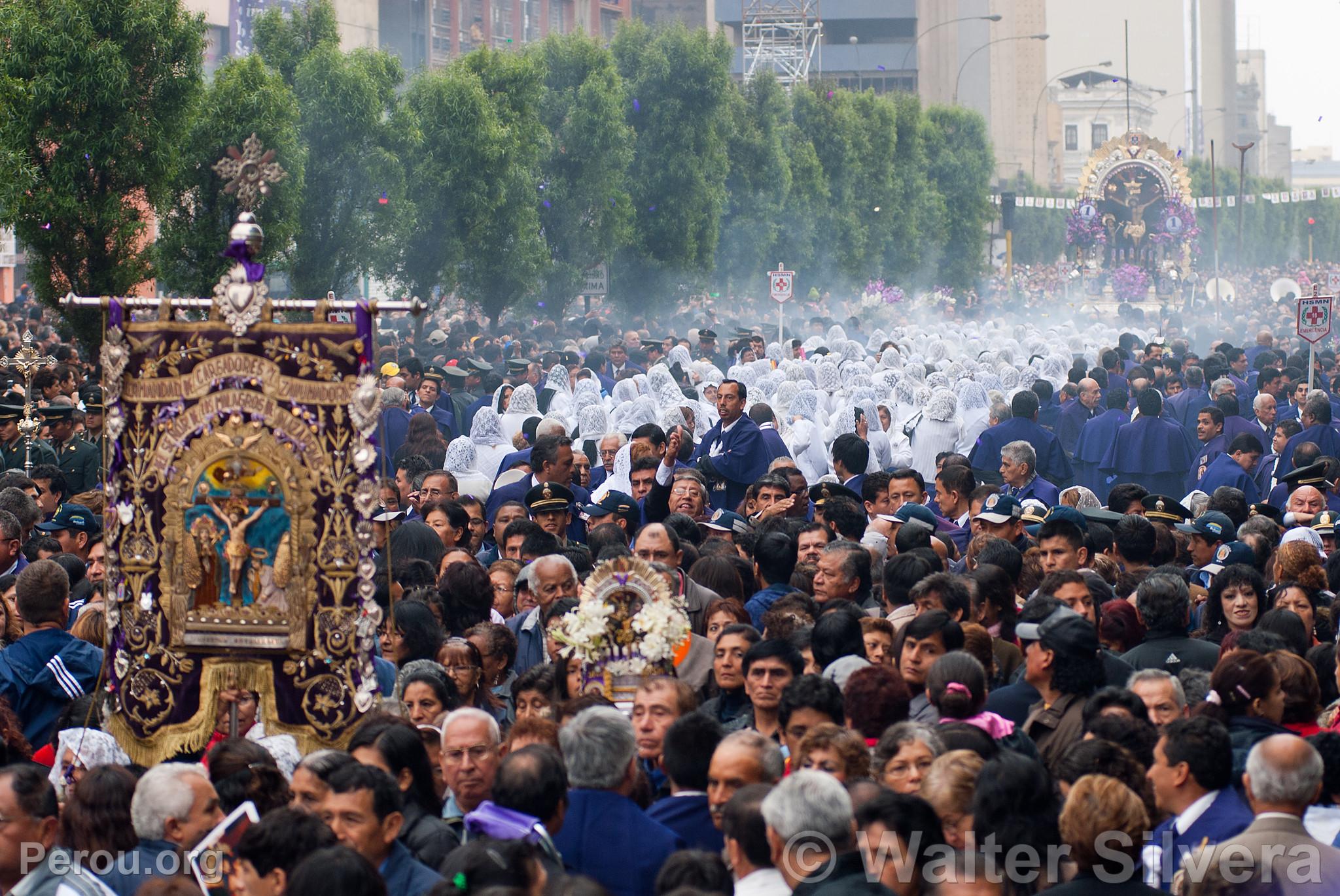 Procession du Seigneur des Miracles