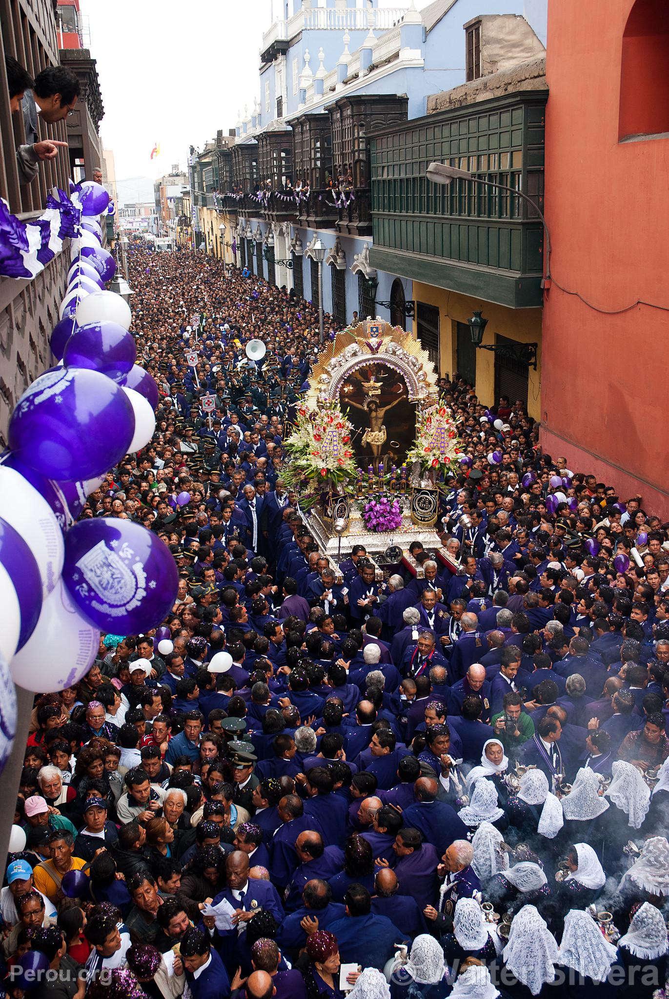 Procession du Seigneur des Miracles