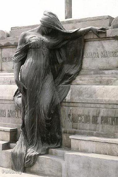 Monument funéraire. Presbítero Maestro. Tadolini. 1921, Lima