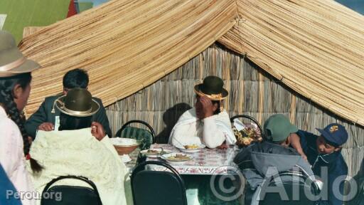 Mariage chez les Uros