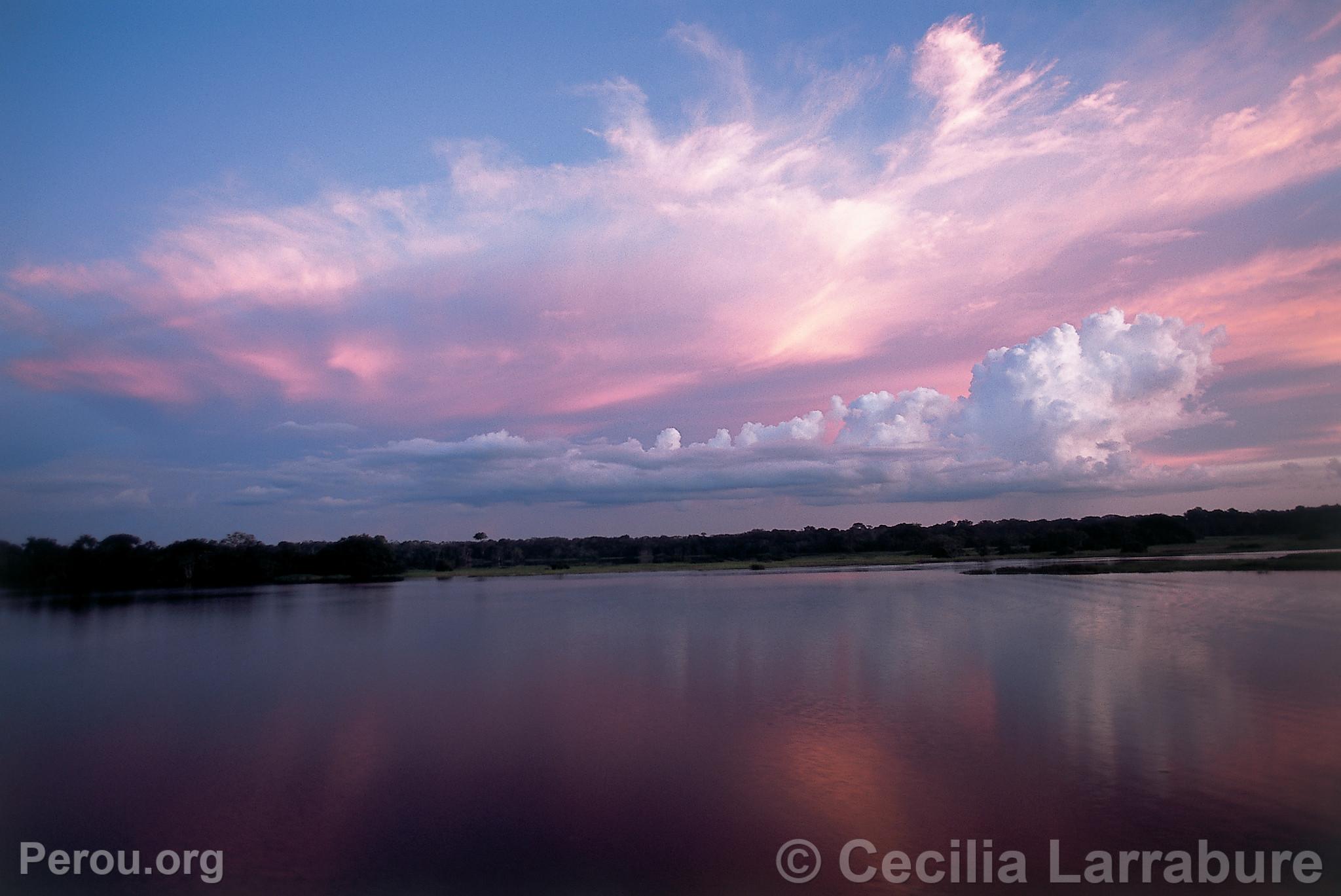 Coucher de soleil sur le Río Samiria