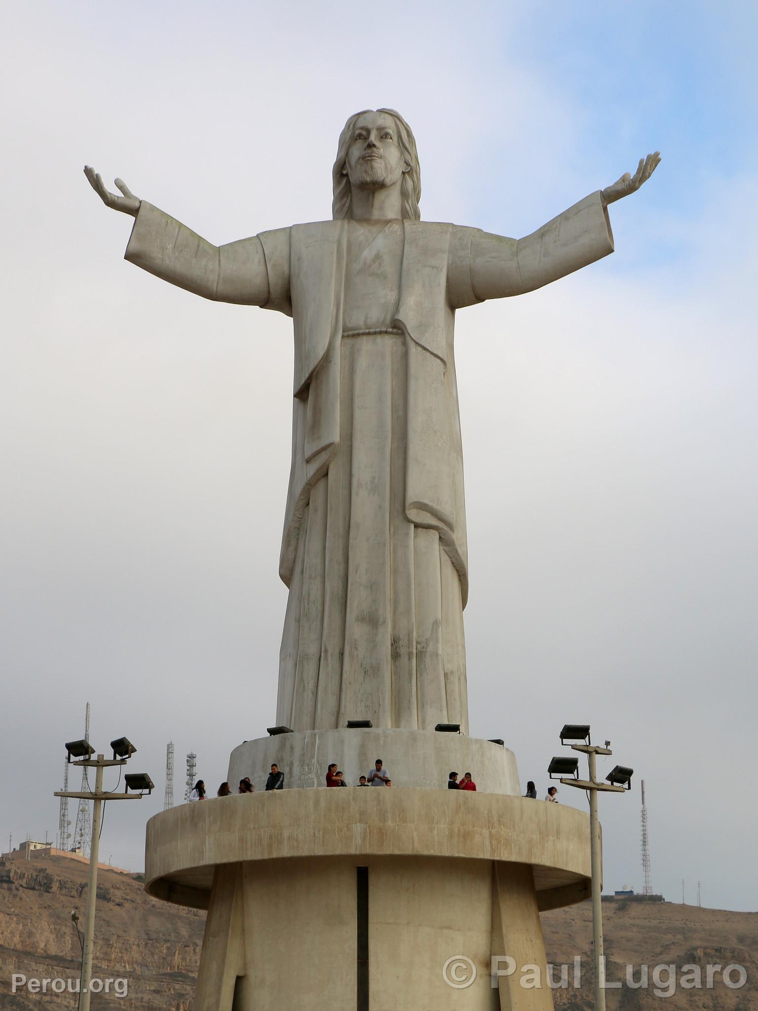 Le Christ du Pacifique, Lima