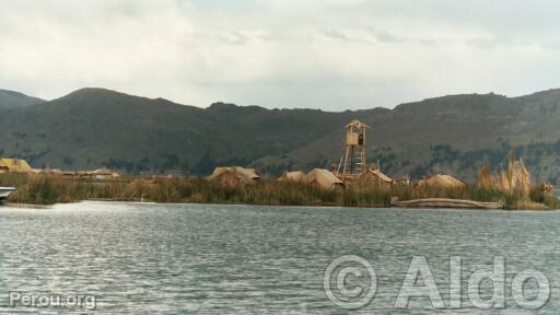 Lac Titicaca, Uros