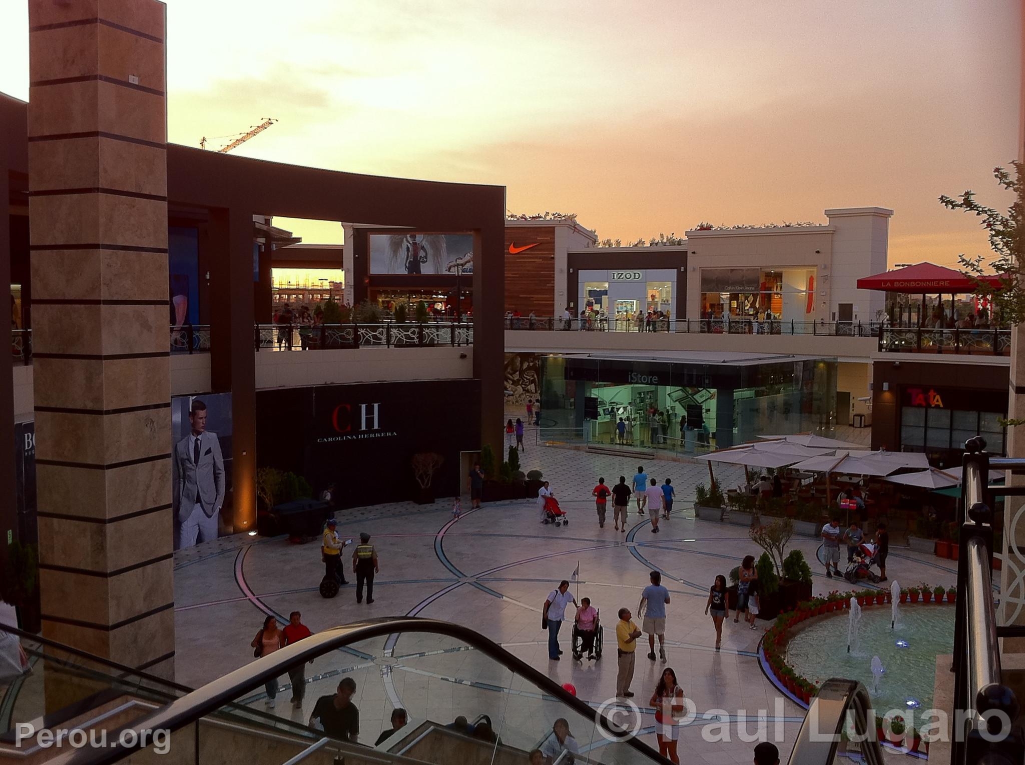 Jockey Plaza, Lima