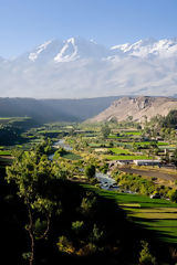 Volcan Chachani et campagne d'Arequipa