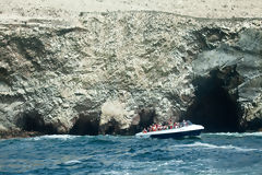 Touristes en excursion aux les Ballestas