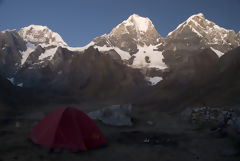 Campement dans la Cordillre de Huayhuash